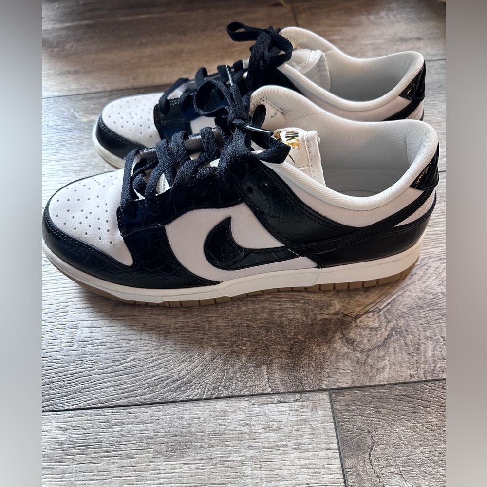 Nike Dunk Low LX